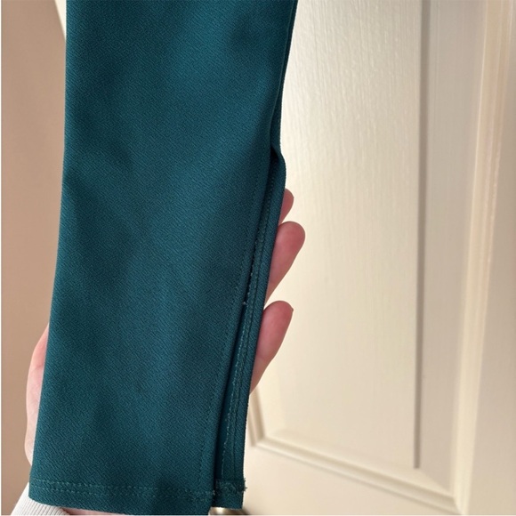 Abercrombie & Fitch NWOT Teal Cropped Long Sleeve Blouse Size Small - Picture 5 of 5